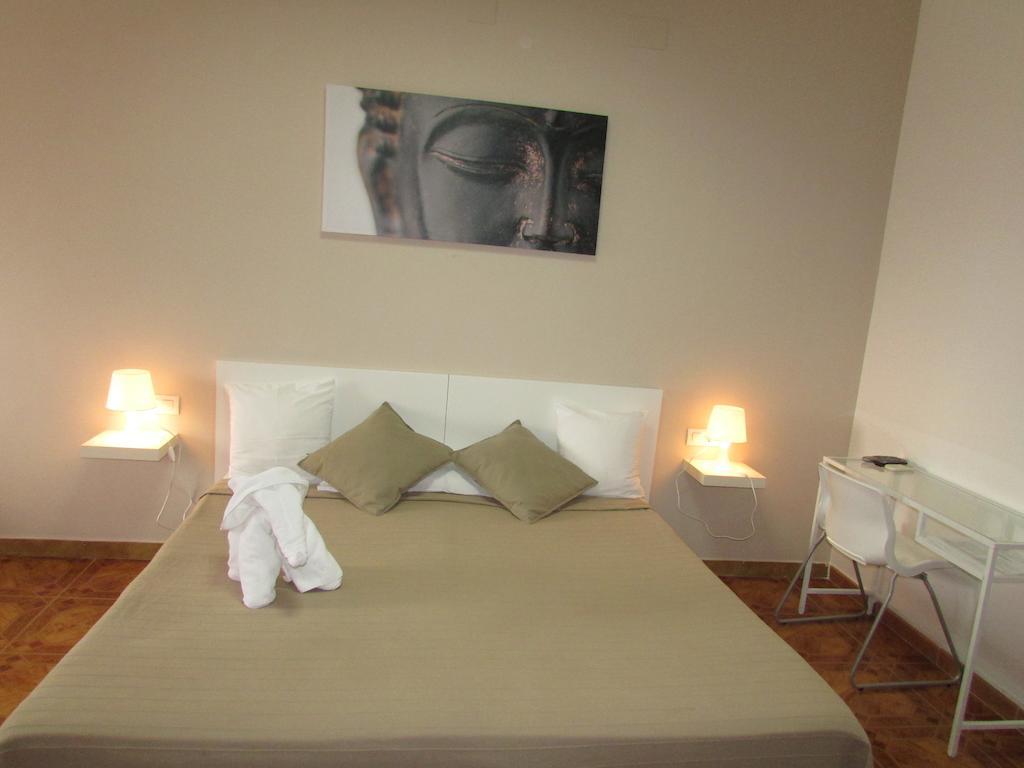 Hotel El Manantial Málaga Zimmer foto